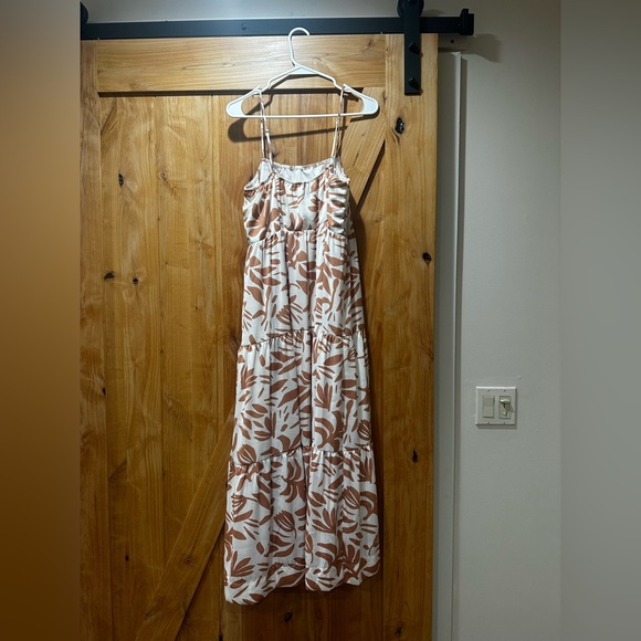 Satin Leaf Print Maxi Shift Dress - Picture 4 of 5